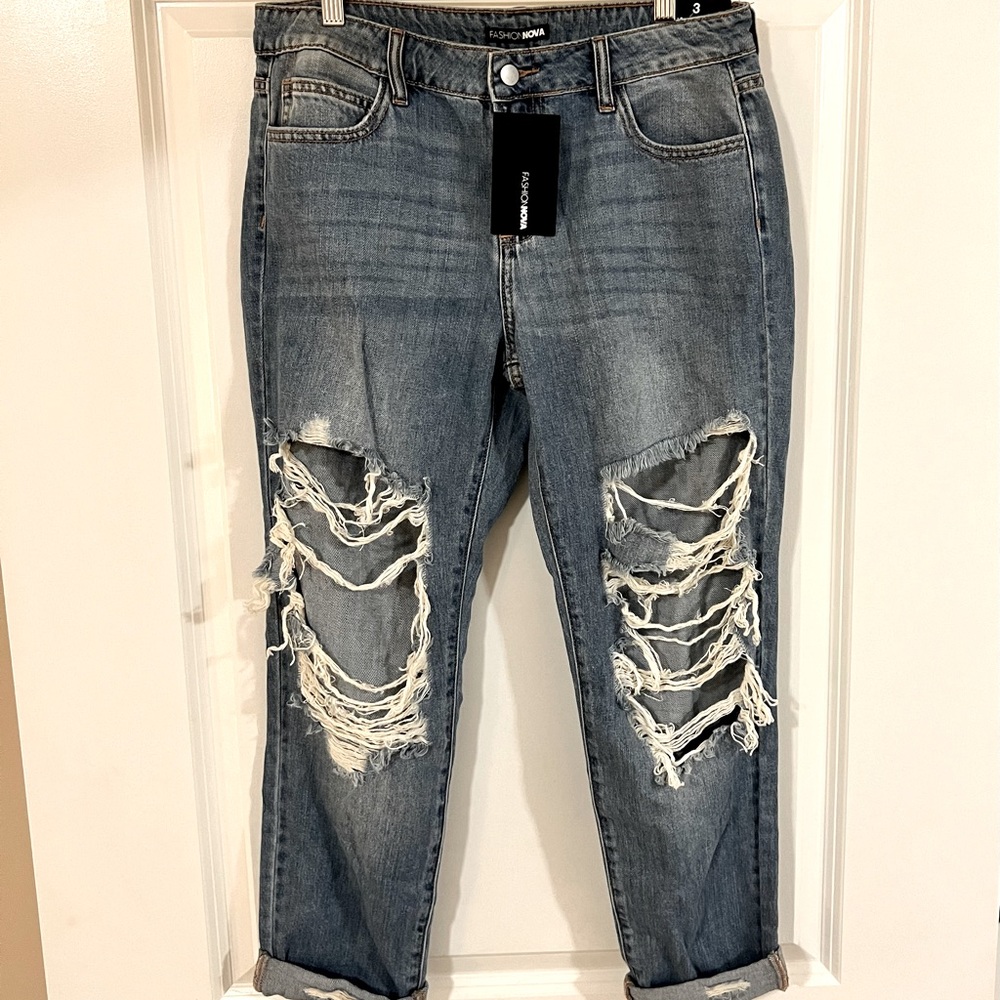 FashionNova Distressed High Rise Boyfriend Jeans Size 3